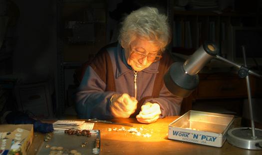 Atelier réparation, tri bouton, Communauté Emmaüs Maldonado, Uruguay