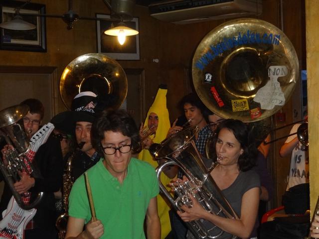 fanfare2