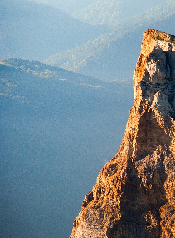 Les falaises du Mont-Aiguille