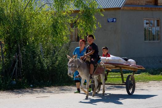 Habitants du village de Barskoon