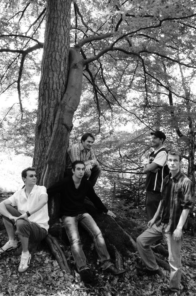 Musiciens et peintre